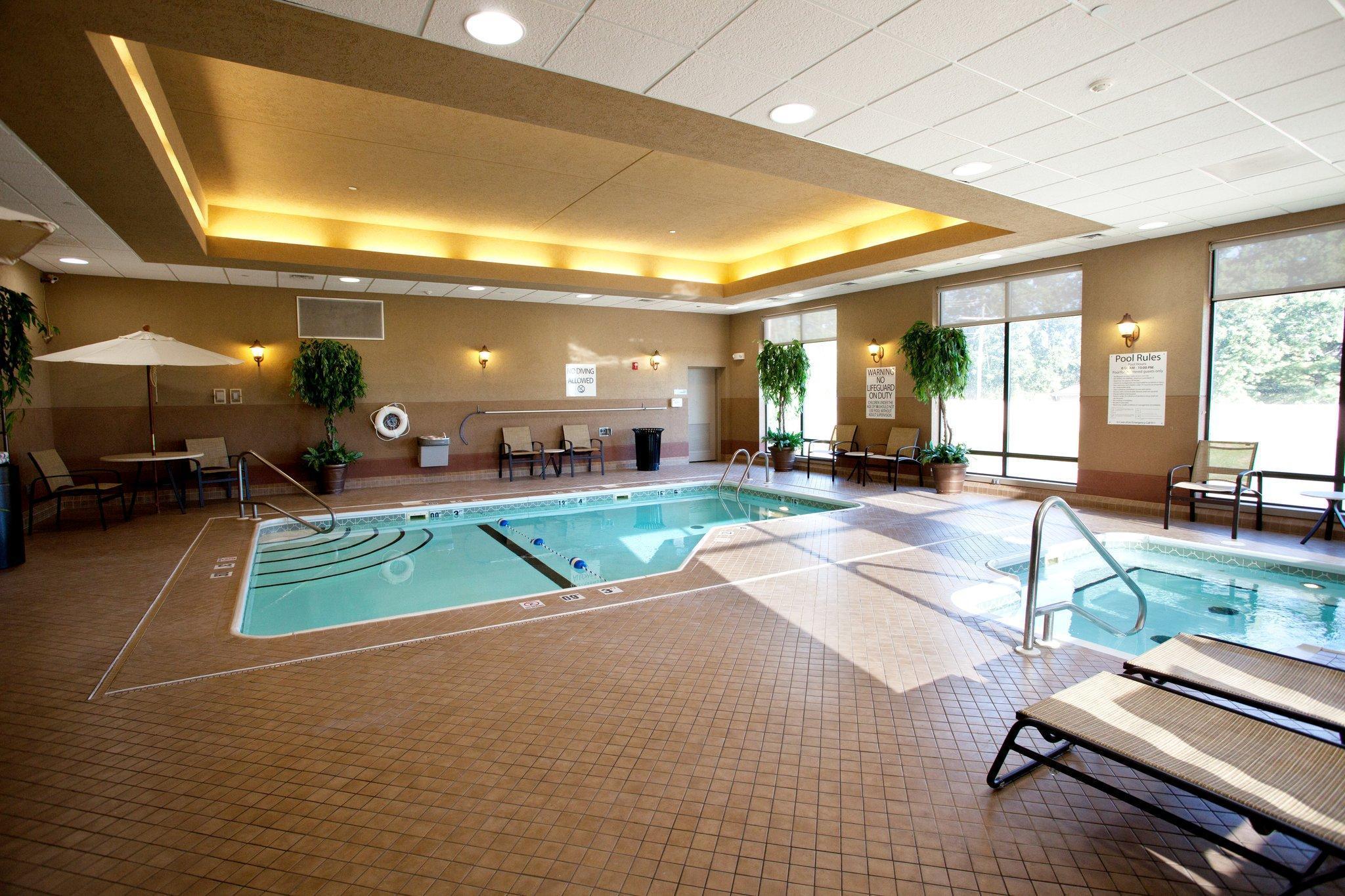 Holiday Inn Express And Suites Springfield Medical District By Ihg Екстериор снимка